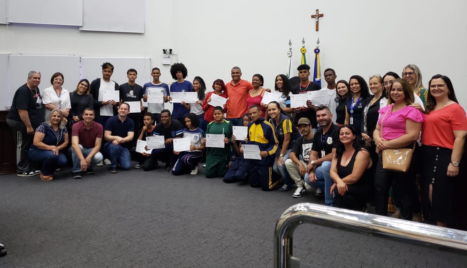 ALUNOS DE ESCOLAS ESTADUAIS DEBATEM NA CÂMARA O DIA DA CONSCIÊNCIA NEGRA