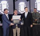 CÂMARA ENTREGA HONRARIAS A SÉRGIO ONOFRE E SUA MÃE, DONA CIDA CÂMARA ENTREGA HONRARIAS A SÉRGIO ONOFRE E SUA MÃE, DONA CIDA