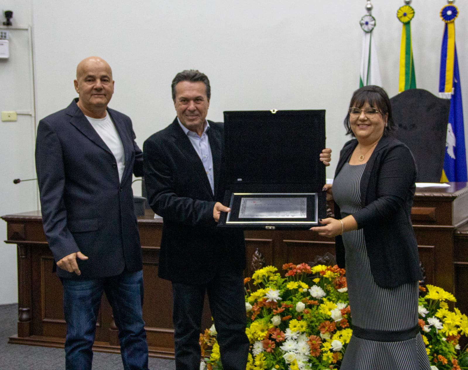 DEPUTADO MÁRCIO NUNES RECEBE TÍTULO DE CIDADÃO HONORÁRIO DE ARAPONGAS