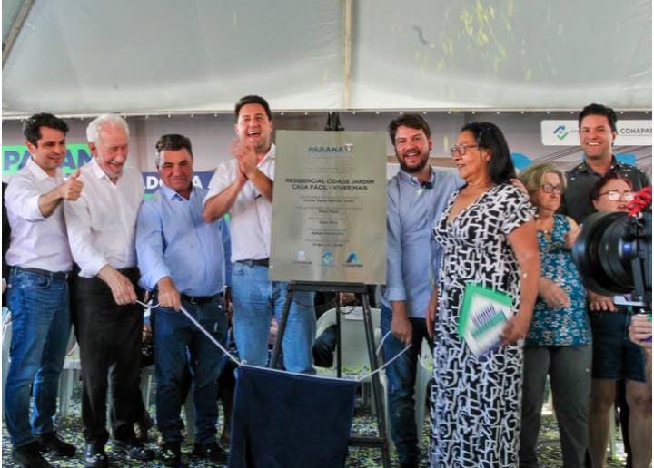 GOVERNADOR RATINHO JÚNIOR INAUGURA O CONDOMÍNIO DO IDOSO DE ARAPONGAS
